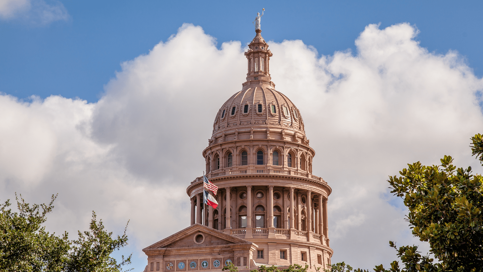 Around the Texas Capitol: Legislators go back to work, Texans prepare to vote